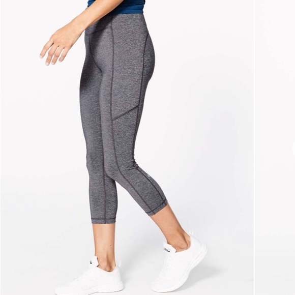 Lululemon Speed Up Crop (21") Heathered Black size 6 - Picture 6 of 13
